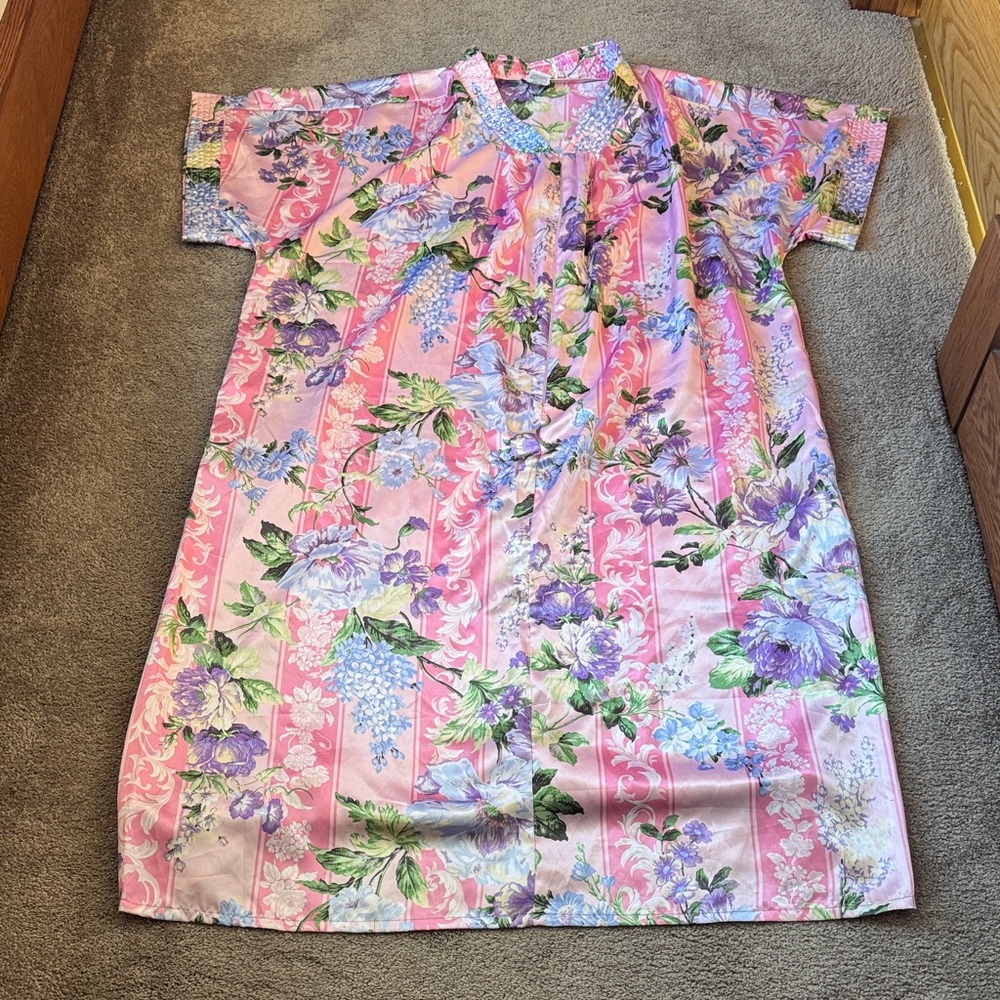 Granada Pink Satin Floral Nightgown SIZE OS Vintage Cottagecore Lounge